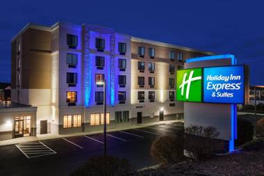 Holiday Inn Express Hotel & Suites Providence-Woonsocket an IHG Hotel