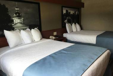 Super 8 by Wyndham Harbison/Parkridge Hospital