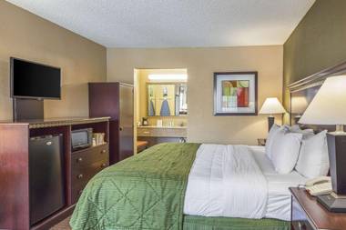 Quality Inn & Suites Greenville - Haywood Mall