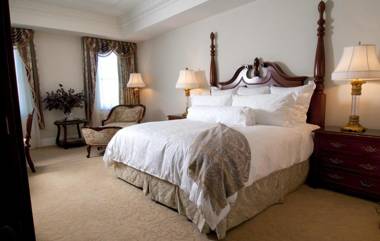 Market Pavilion Hotel