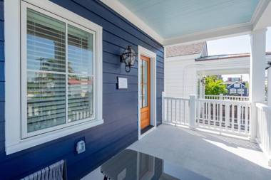 NEW Villa Azure - Gorgeous 3BD Home in Downtown CHS Hosted by CVP
