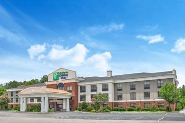 Holiday Inn Express & Suites - Hardeeville-Hilton Head an IHG Hotel