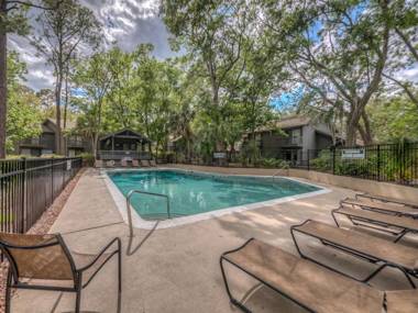 Hickory Cove 47 2 Bedroom Sleeps 7 Ground Floor Large Pool