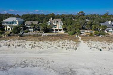 111 Dune Ln 6 BR Oceanfront Home Forest