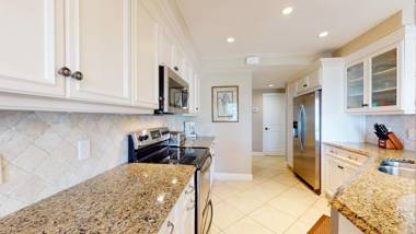 3208 Windsor Court South