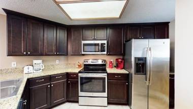 4104 Windsor Court North