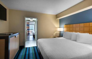 Captain's Quarters Resort