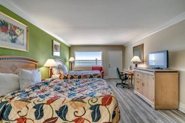 Beachcomber Inn & Suites