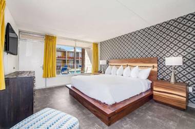 Holiday Shores Ascend Hotel Collection