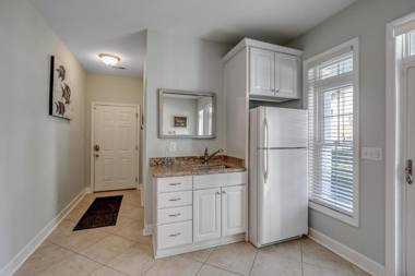 Sands Beach House 300 (5 Bedroom Sleeps 12)