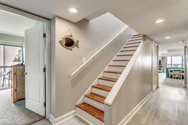 The Savoy Penthouse 601 (3 bedroom plus loft Sleeps 9)