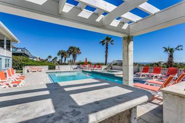 -Under The Sea (8 Bdrm / 7 Bath Sleeps 22)