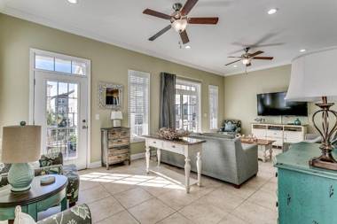Sands Beach House 304 (5 Bedroom Sleeps 12)