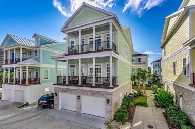 Paradise Breeze - 305 SB (Sleeps 15)