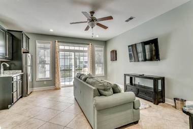 Paradise Breeze - 305 SB (Sleeps 15)