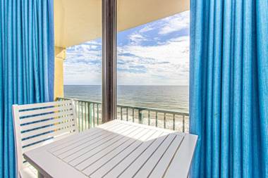 Oceanfront 1 bedroom - Sand Dunes 1129 - Sleeps 6!