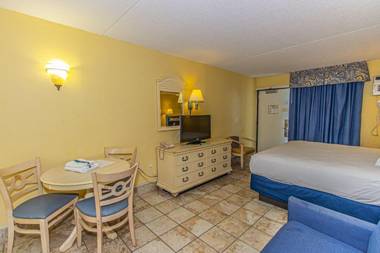 Sea Mist 20101- King Suite-Ground Level!