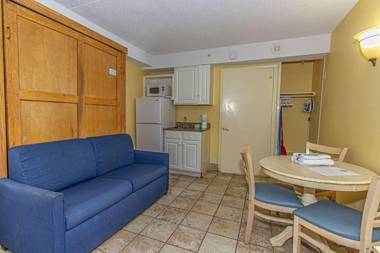 Sea Mist 20101- King Suite-Ground Level!