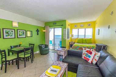 Direct Ocean Front Studio with Endless Views! Palace Resort 1102