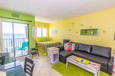 Direct Ocean Front Studio with Endless Views! Palace Resort 1102