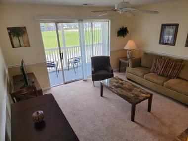 2nd Floor Condo Sleeps 4 1 bed 1 bath Waterway Village 1E