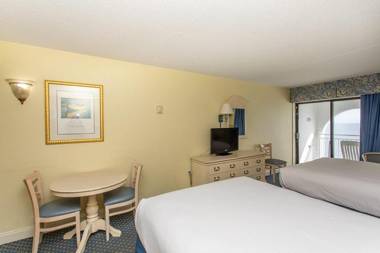 Direct Oceanfront Sea Mist Resort 21101