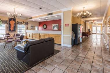 Econo Lodge Inn & Suites Orangeburg