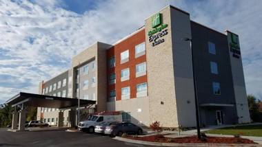 Holiday Inn Express & Suites Greenville SE - Simpsonville an IHG Hotel