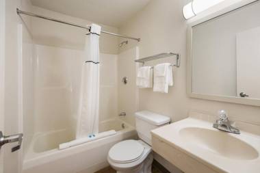 HomeTowne Studios by Red Roof Spartanburg - Asheville Highway