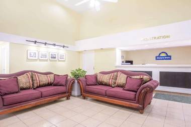 Days Inn by Wyndham Spartanburg Waccamaw