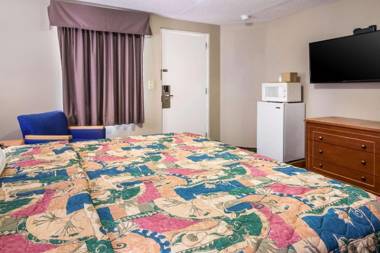 Rodeway Inn & Suites