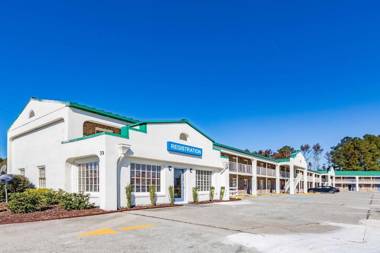 Motel 6-Walterboro SC