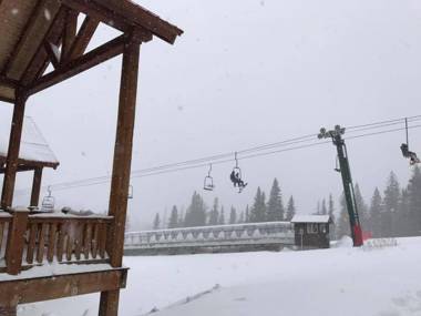 Kussy Chalet At Terry Peak