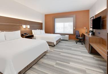 Holiday Inn Express & Suites Mitchell an IHG Hotel