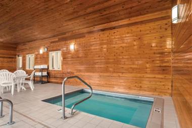 Country Inn & Suites by Radisson Dakota Dunes SD