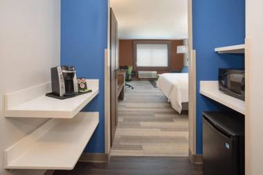 Holiday Inn Express & Suites - Dakota Dunes an IHG Hotel