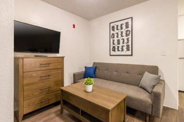 InTown Suites Extended Stay Nashville TN- Bell Road