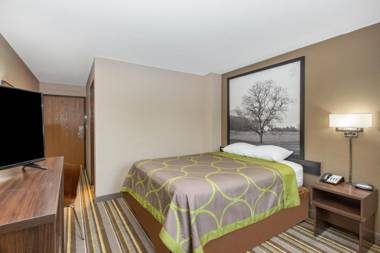 Super 8 by Wyndham Chattanooga Lookout Mountain TN