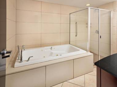 DoubleTree by Hilton Chattanooga Downtown