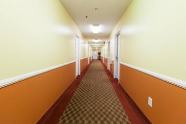 Douglas Inn & Suites