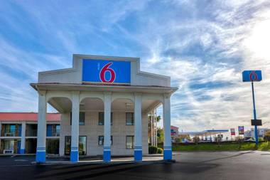 Motel 6-Cookeville TN