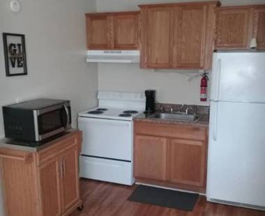 Cozy 1 BR Efficiency Apt close to TTU and Downtown