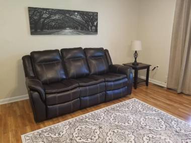 Spacious 3BR 2BA 11 mins away from Cummins Falls State Park!!!