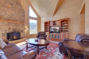 Orchard Hideaway 3 Bedrooms Fireplace WiFi Gas Grill Sleeps 6