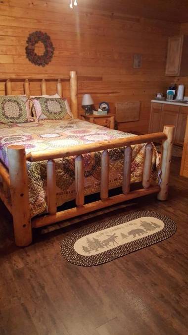 Arrow Creek Camp and Cabins