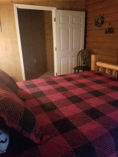 Arrow Creek Camp and Cabins