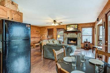 Annie’s Smoky View 2 Bedrooms Hot Tub Pool Table Views Sleeps 6