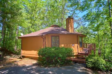 Smoky View Chalet 2 Bedrooms Pool Table Foosball Pool Access Sleeps 6