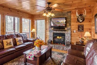 Away From it All 3 Bedrooms Sleeps 10 Jetted Showers WiFi Arcade