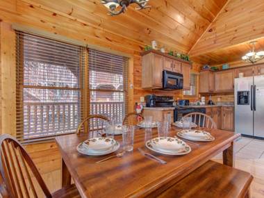 Truly Blessed 3 Bedrooms Hot Tub Sleeps 10